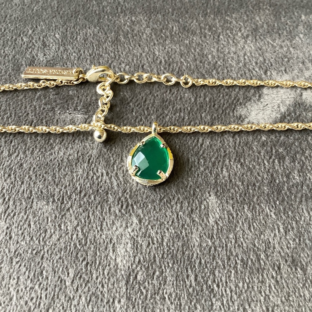 Kendra Scott Green/gold pendant necklace